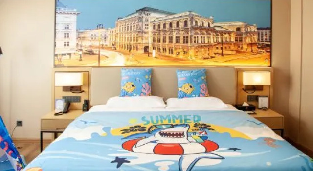 Люкс Superior Vienna International Hotel (Qingdao Licang Heyue Branch)