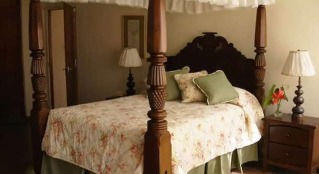 The Mandeville Hotel