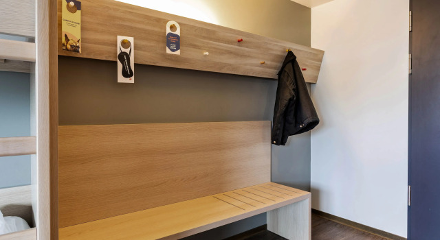 Кровать в общем номере MEININGER Hotel Berlin Airport