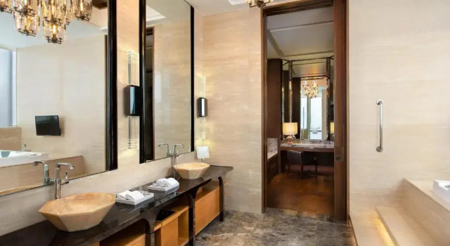 Двухместный клубный люкс Presidential The Westin Jakarta