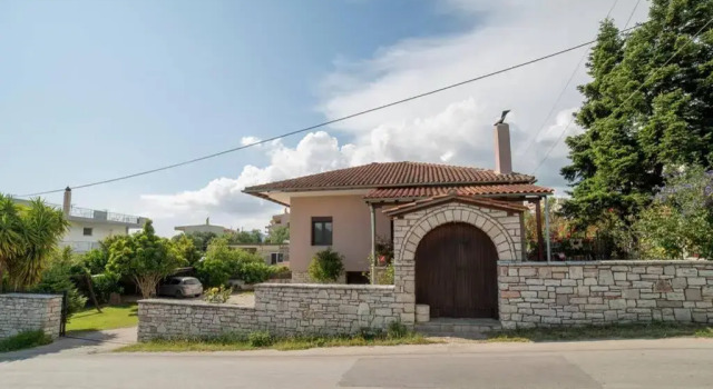 Family House with Garden, Book Hotel Igoumenitsa Thesprotia