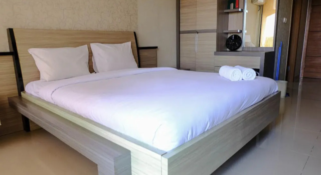 Homey Studio Room At 6Th Floor Beverly Dago Apartment, Book Apartment Bandung Wetan Bandung, near Perjuangan Monument