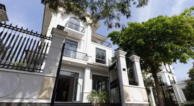 Vihomes Villa, Забронировать Вилла Отели Вунгтау с парковкой, Парковка