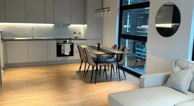 Апартаменты Exquisite 2-bed Apartment in Central London