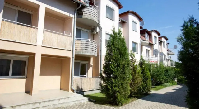 Zoli Apartmanok-Adri Kölcsey 32, Забронировать Апартаменты/квартира Апартаменты Хайдусобосло, рядом с Hajdúszoboszló Folk House and Museum, Апартаменты/квартира