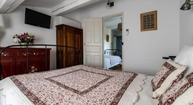 Трёхместный номер Comfort Hôtel Restaurant Les Remparts