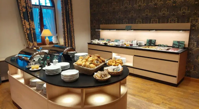 Полулюкс Hotel Bayerischer Hof Dresden