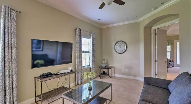 Luxe Reunion House w/ Private Pool: Near Disney!, Rezerwuj Dom wakacyjny Reunion Floryda