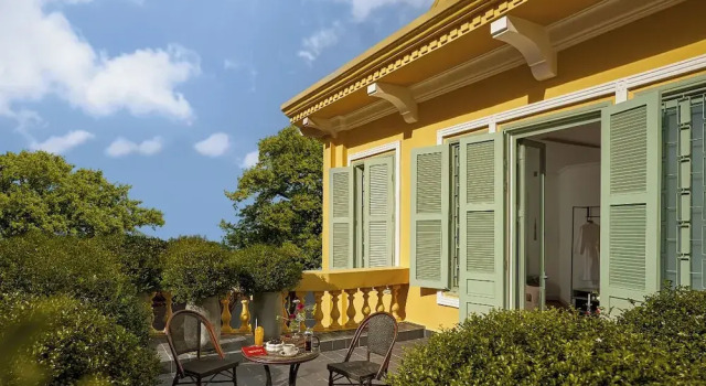 Люкс с балконом Signature by M Village Danang Heritage, a brand of Modern Village Lifestyle