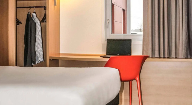 Ibis Saint-Genis-Pouilly Genève, Prenota Hotel Hotel a Alvernia con parcheggio, Parcheggio