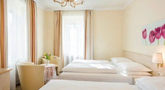 Четырёхместный номер Standard Hotel Scherer