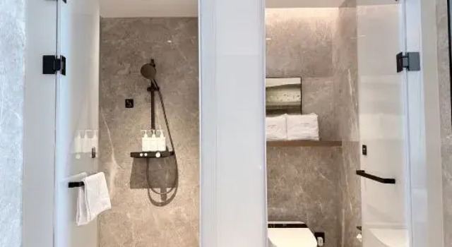 Люкс Atour Jinan Jingshi East Road Medicine Valley Hotel