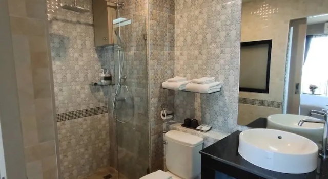 Двухместный номер Deluxe с балконом Tonaoi Grand Hotel