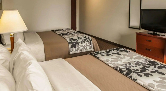 Четырёхместный номер Standard Sleep Inn South Bend Airport