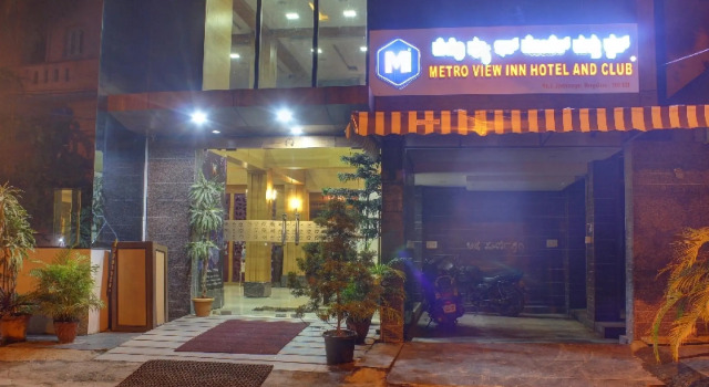 Capital O 79690 Hotel Metro View Inn, Rezervovat Hotel Hotely v Bangalore s parkováním, Parkování