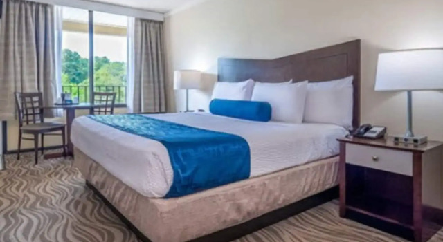 The Breakers Hotel & Suites, Забронировать Отель Отели Рехобот-Бич с парковкой, рядом с Rehoboth Railroad Station, Парковка