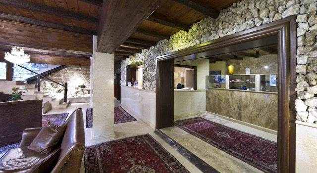 Lithos Hotel & Spa