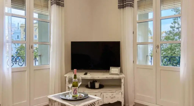 Little Sopranis Little Apartments, Забронировать Апартаменты/квартира Отели Кадиса с парковкой, рядом с Станция Сан-Севериано, Парковка