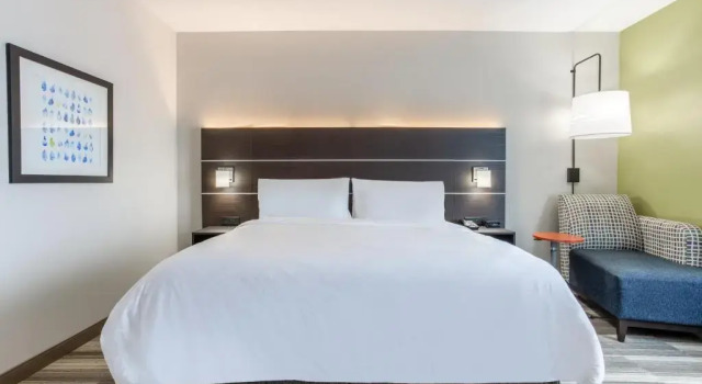 Двухместный номер Standard Holiday Inn Express & Suites - Ottawa by IHG