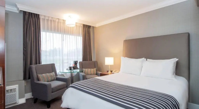 Двухместный номер Standard Sandman Hotel & Suites Vancouver Airport