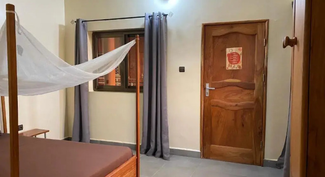 Résidences Ouadada, Book Hotel Hoteller i Porto-Novo med parkering, Parkering
