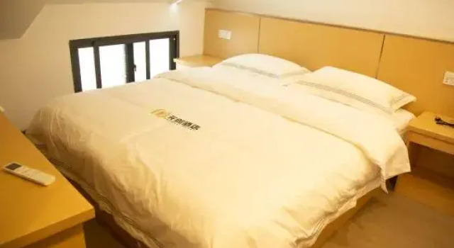 Люкс Garden Hotel