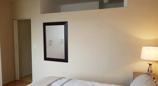 Апартаменты Silver lining beach apartment