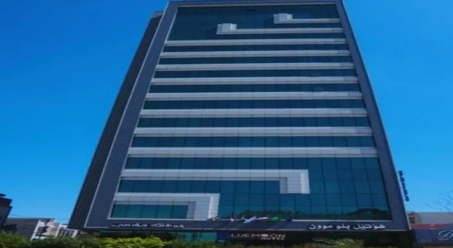 Blue Moon Hotel