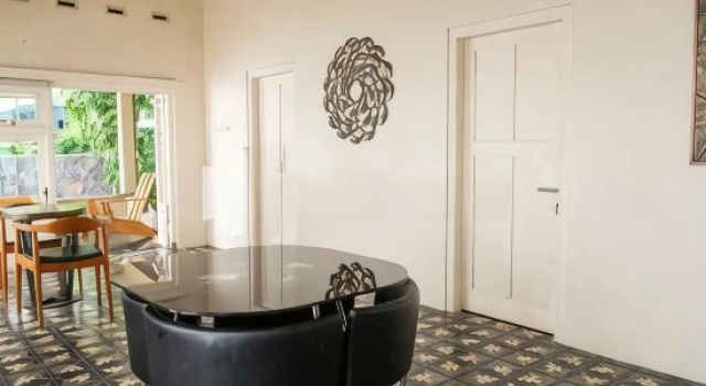Villa Dora Jogja Mitra RedDoorz Near Malioboro Area, Rezervasyon Villa Timuran otoparklı oteller, Otopark