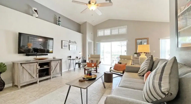 Bayswater Bliss home, Забронировать Отель Отели и гостиницы Давенпорт, рядом с Гольф-клуб "Хайлендс-Резерв", Отель
