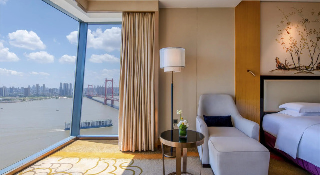 Двухместный номер Executive Hilton Wuhan Yangtze Riverside