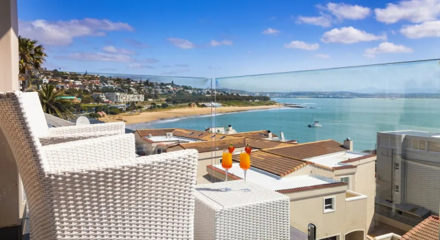 Люкс c 1 комнатой с балконом и с видом на гавань Protea Hotel by Marriott Mossel Bay