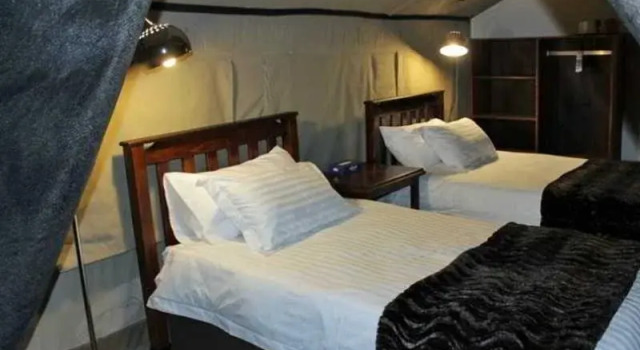 Uukwaluudhi Safari Lodge, Rezervovat Hotel Okahao Namibie