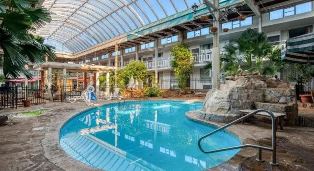 OYO Hotel Sweetwater TN West, Reserva ahora Hotel Hoteles en Sweetwater con piscina, Piscina