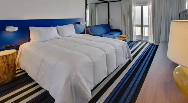 Run of House Montauk Blue Hotel