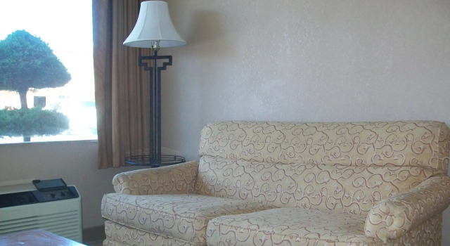 Travelodge Flagstaff - NAU Conference Center, Забронировать Отель Флагстафф Гранд-Каньон, рядом с Greater Flagstaff Chamber of Commerce