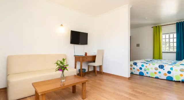 Четырёхместный номер Standard Hotel Azul Praia