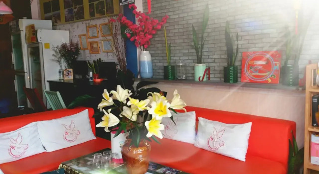 Mr Peace Backpackers House, Book Hotel Da Lat Lam Dong