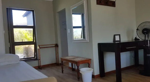 Номер Standard c 1 комнатой с балконом Melkbosch Guesthouse