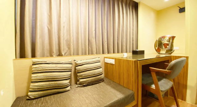 Old Friend Hotel