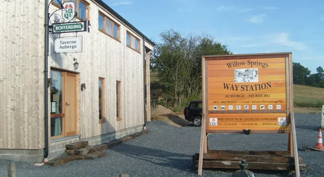 Willow Spring Way Station Bed & Breakfast, Забронировать Гостевой дом Гуви 