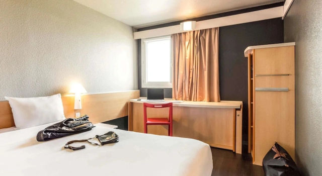 Номер Standard ibis Pau Lescar