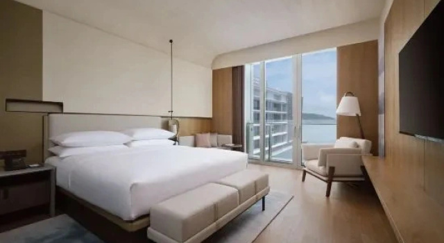 Двухместный люкс Premier c 1 комнатой с балконом и с видом на океан Zhuhai Dongao Island Marriott Resort and Spa
