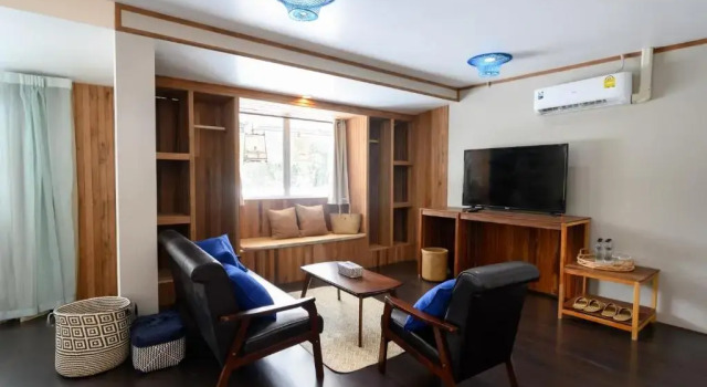 Кровать в общем номере Varni Homestay