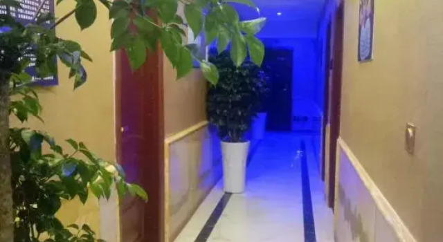 Zunyi Nanlin Hotel, Varaa Hotelli Zunyi Guizhou