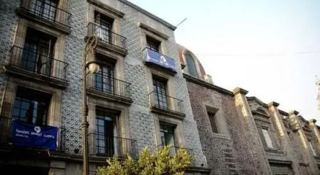 Двухместный номер Standard Hotel Amigo Suites