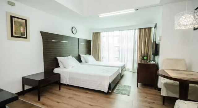 Четырёхместный номер Deluxe Lancaster Hotel by Central Flats