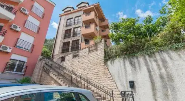 Apartment Orange, Varaa Huoneisto Petrovac 