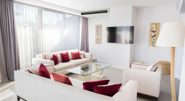 Maki Hotel, Rezerwuj Hotel Hotele w Gundogan z basenem, Basen