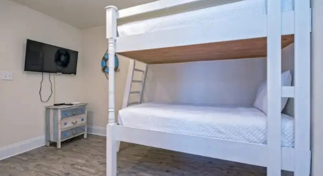 Beachfront 9bed Easybreezy East